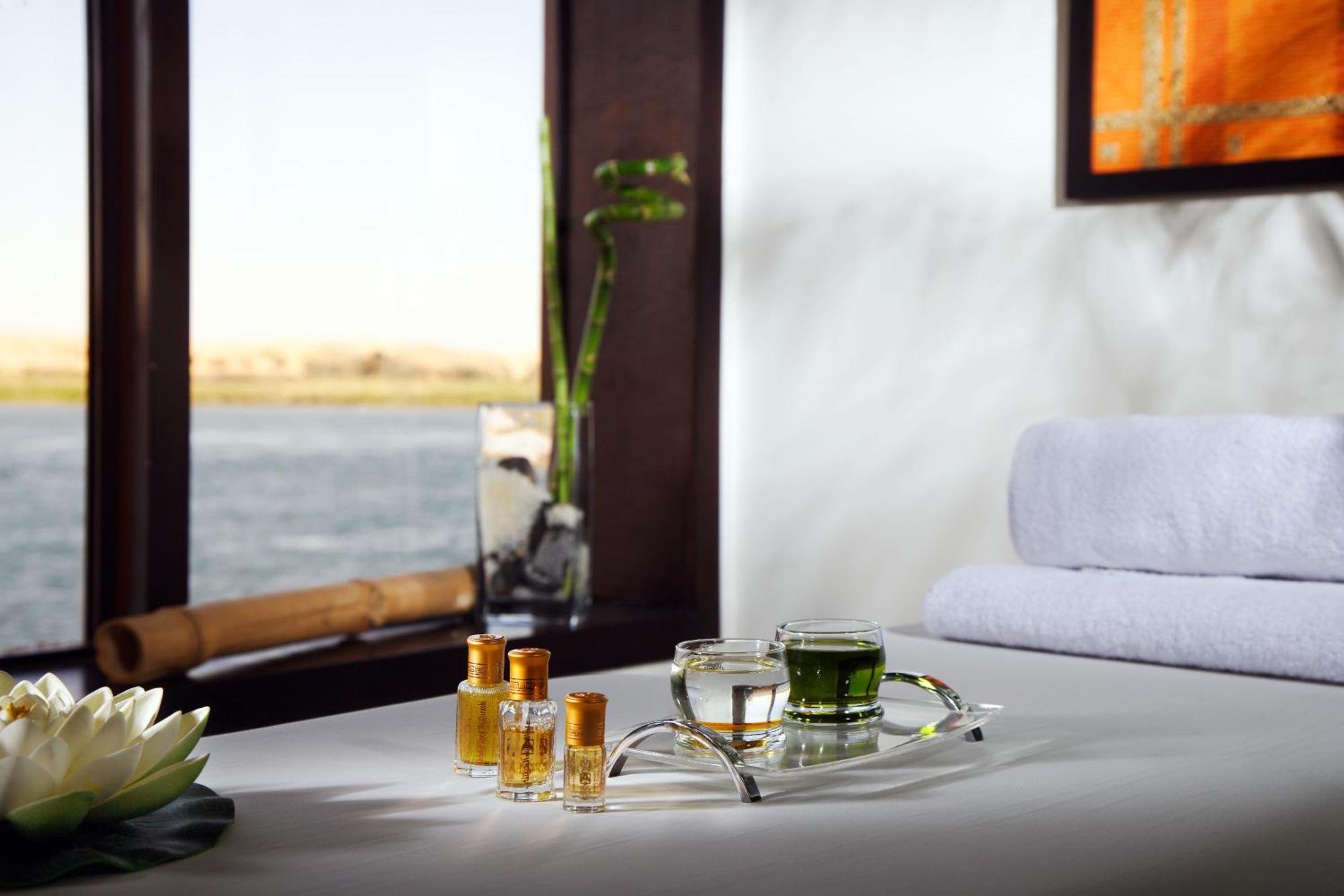 Moevenpick Royal Lotus Nile Cruise, Every Monday Four Nights From Luxor, Every Friday Three Nights From Aswan - Including Excursions & Sightseeing Extérieur photo